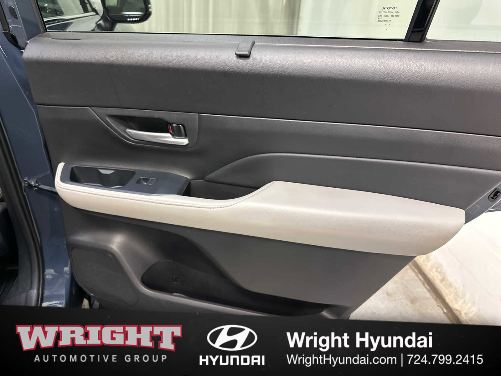 Used 2024 Toyota Grand Highlander Limited image 17