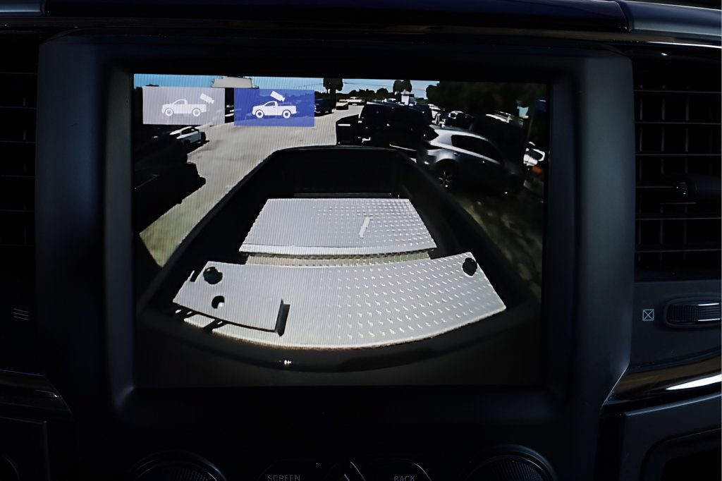 Used 2018 RAM 2500 Laramie w/ Sport Appearance Group AWD/4WD image 30