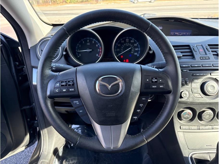 Used 2013 MAZDA MAZDA3 i Touring image 13