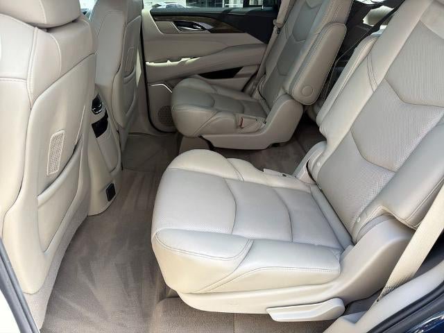 Used 2019 Cadillac Escalade Premium Luxury RWD image 21