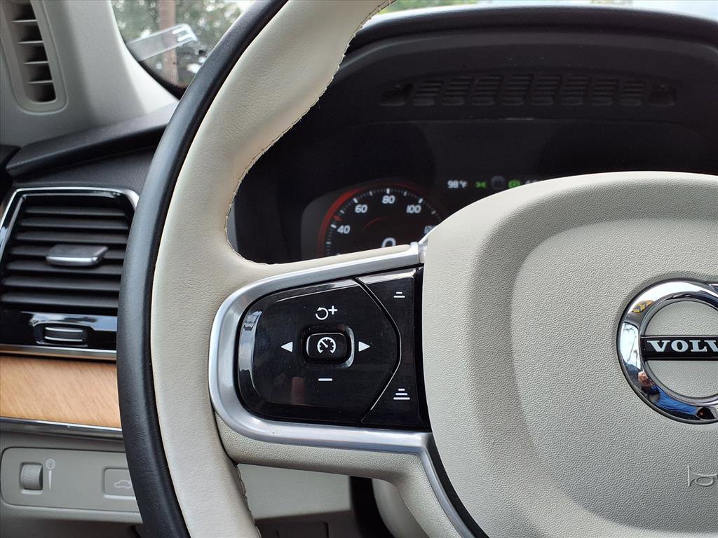 Used 2022 Volvo XC90 T6 Momentum w/ Advanced Package image 29