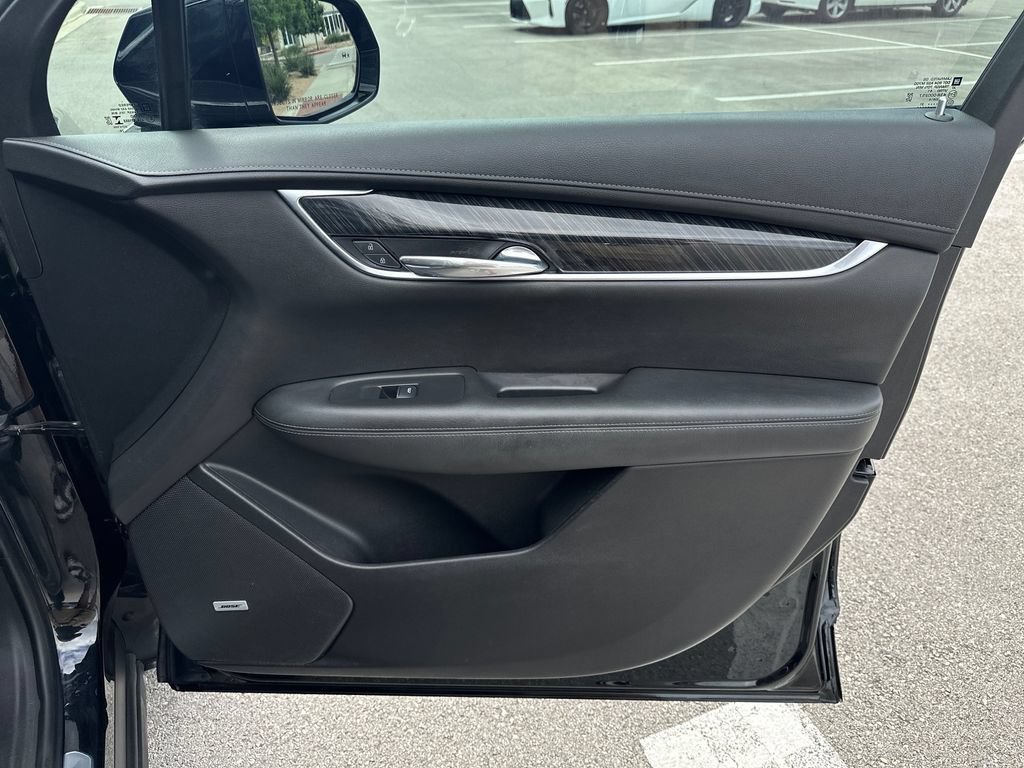 Used 2021 Cadillac XT6 Premium Luxury AWD/4WD image 37