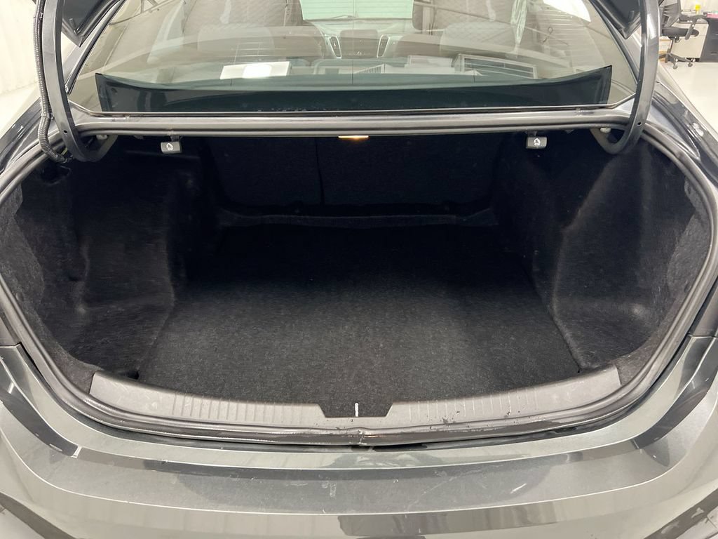 Used 2016 Chevrolet Malibu LT FWD image 23
