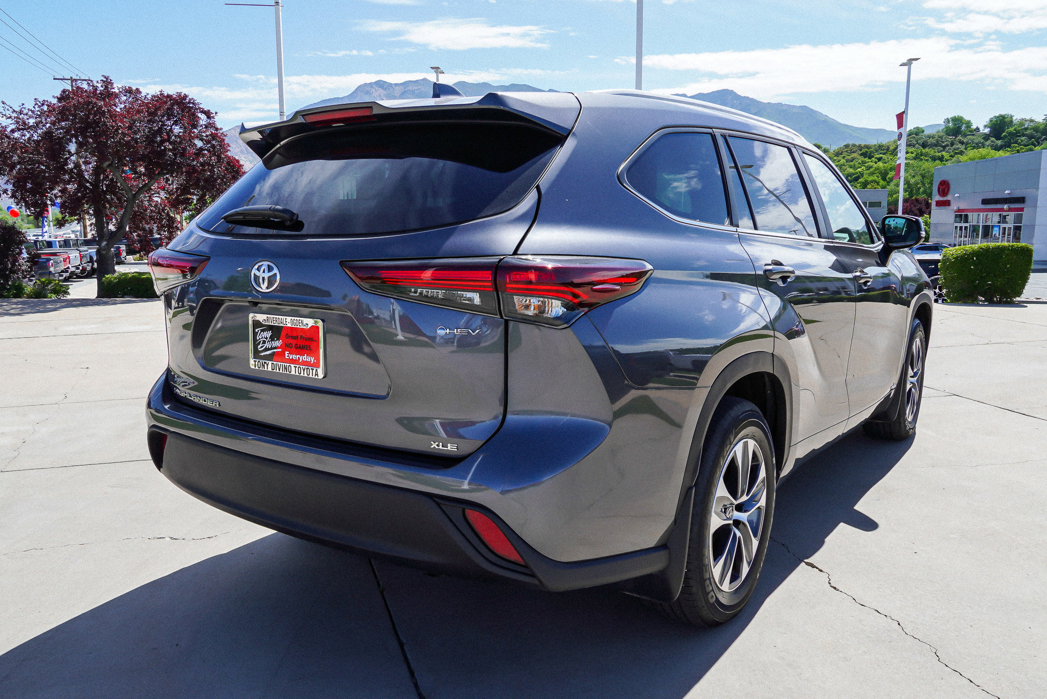 Certified 2025 Toyota Highlander XLE AWD/4WD image 8