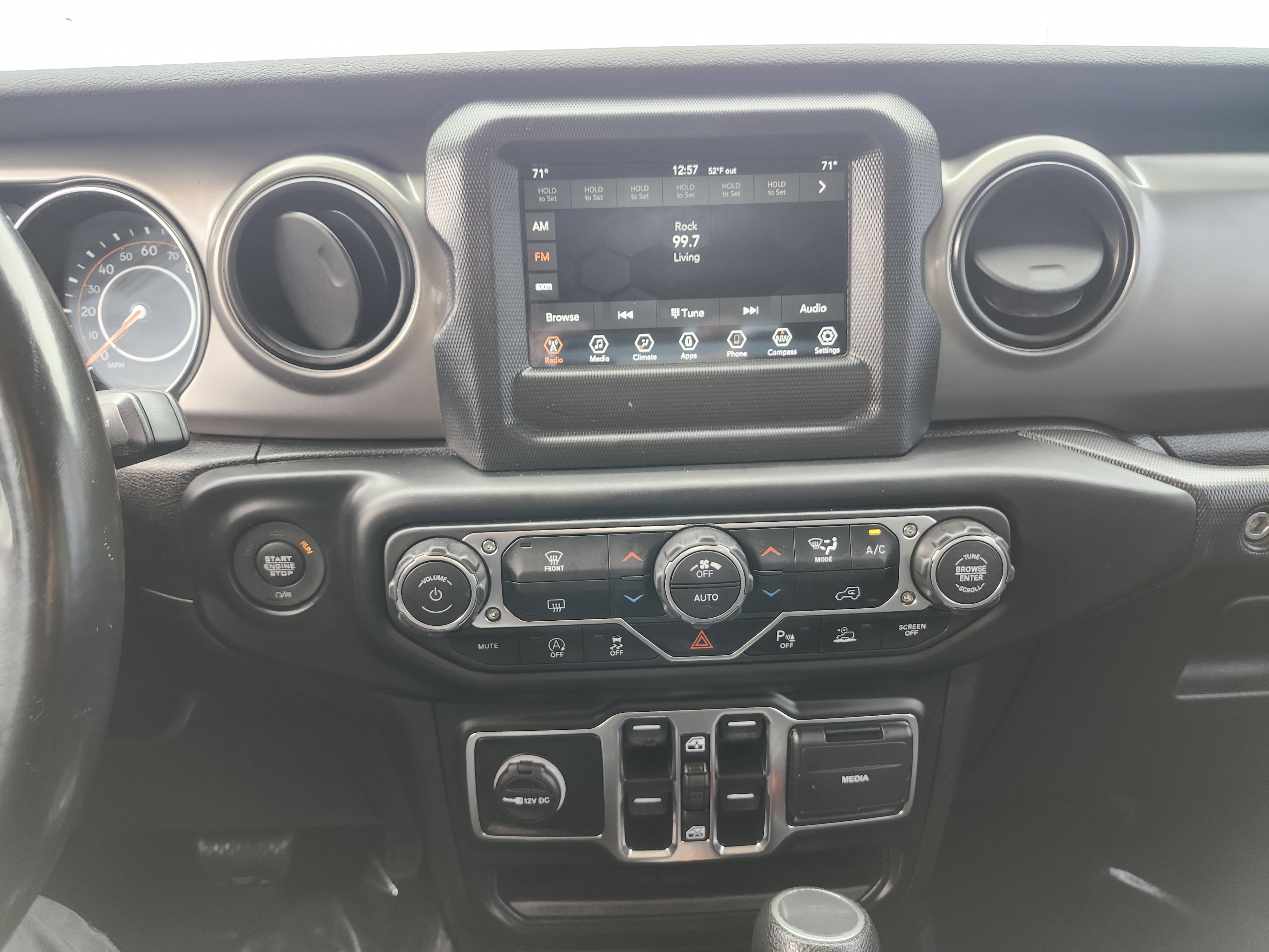 Used 2020 Jeep Gladiator Sport w/ Quick Order Package 24S AWD/4WD image 30