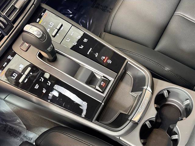 Certified 2026 Porsche Macan Turbo AWD/4WD image 19
