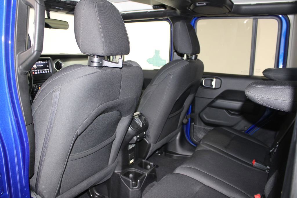 Used 2020 Jeep Wrangler Unlimited Sahara w/ LED Lighting Group image 25