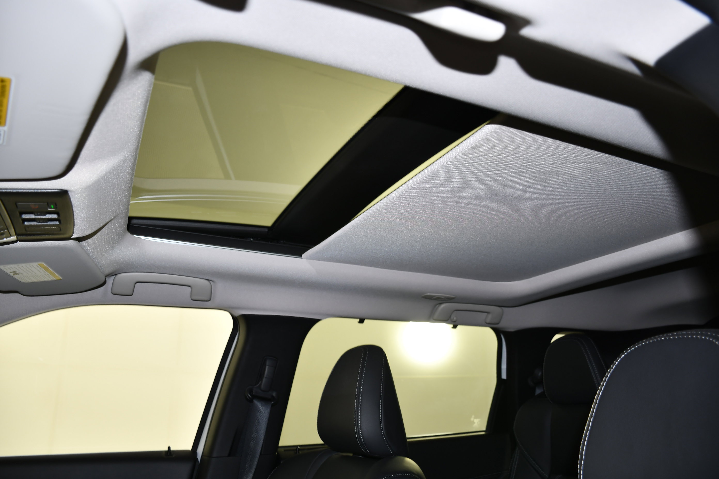 Used 2025 Mitsubishi Outlander SEL image 39