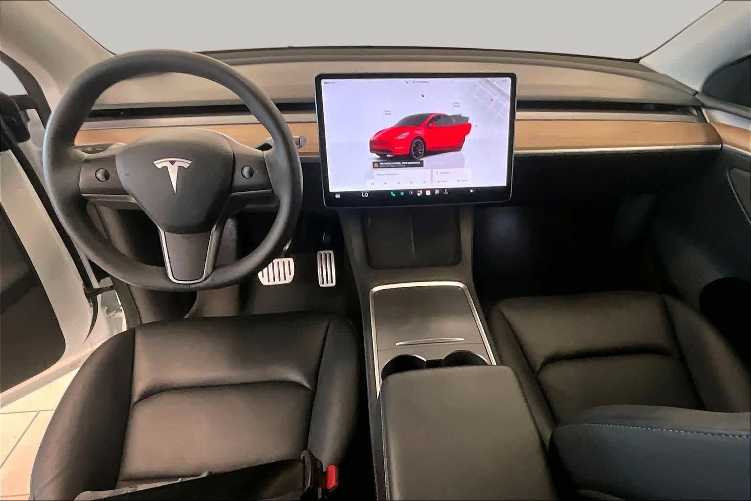 Used 2022 Tesla Model Y Performance AWD/4WD image 13