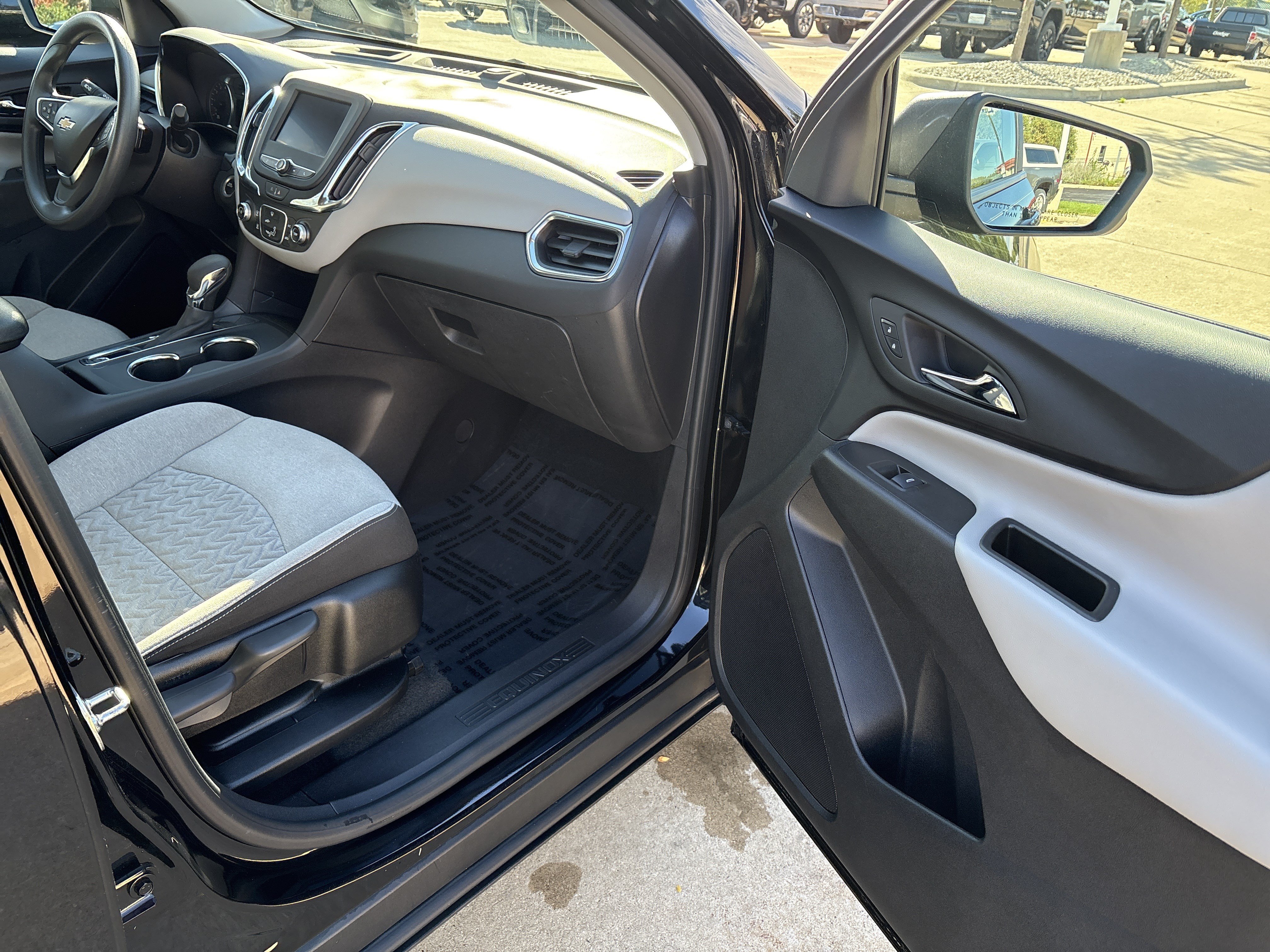 Used 2024 Chevrolet Equinox LS w/ LS Convenience Package FWD image 14
