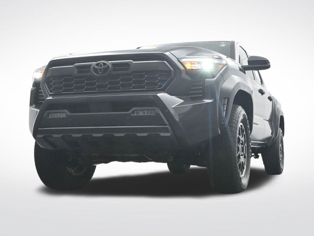 Used 2025 Toyota Tacoma TRD Off-Road w/ TRD Off Road Upgrade Package AWD/4WD image 40