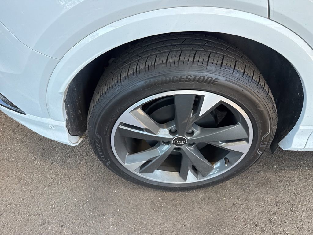 Used 2024 Audi Q4 e-tron Premium Plus image 7