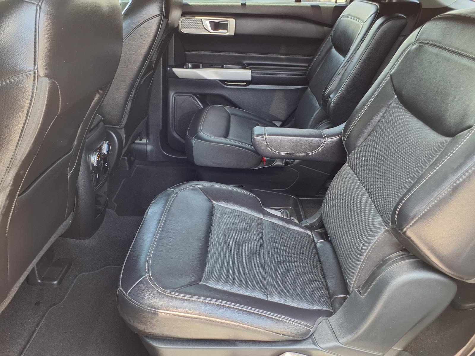 Certified 2021 Ford Explorer Limited w/ Equipment Group 301A RWD image 11
