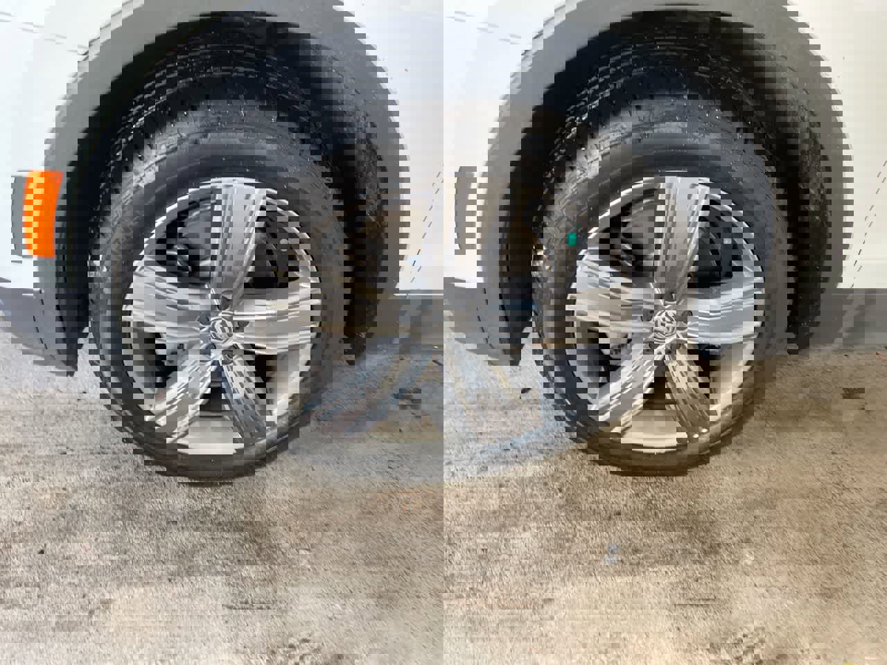 Used 2021 Volkswagen Tiguan SEL image 10