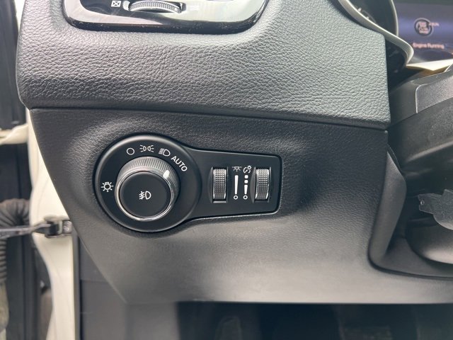 Used 2019 Jeep Compass Limited image 22