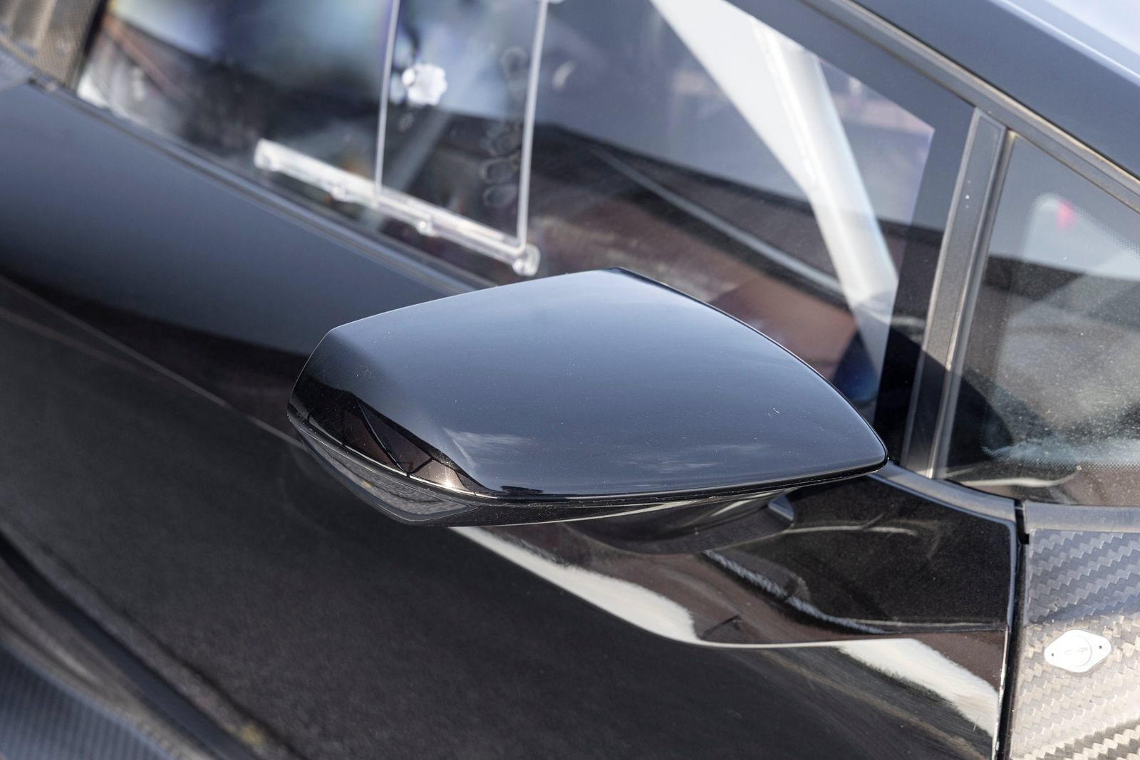 Used 2022 Lamborghini Huracan EVO RWD image 13