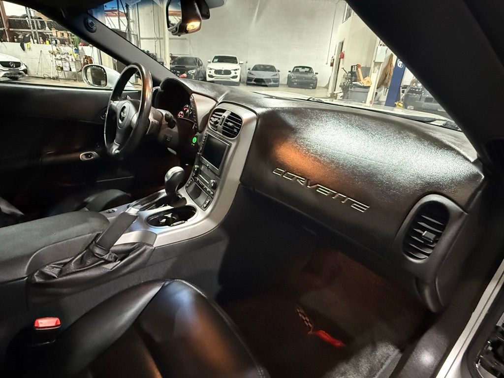 Used 2006 Chevrolet Corvette Coupe w/ Preferred Equipment Group image 12