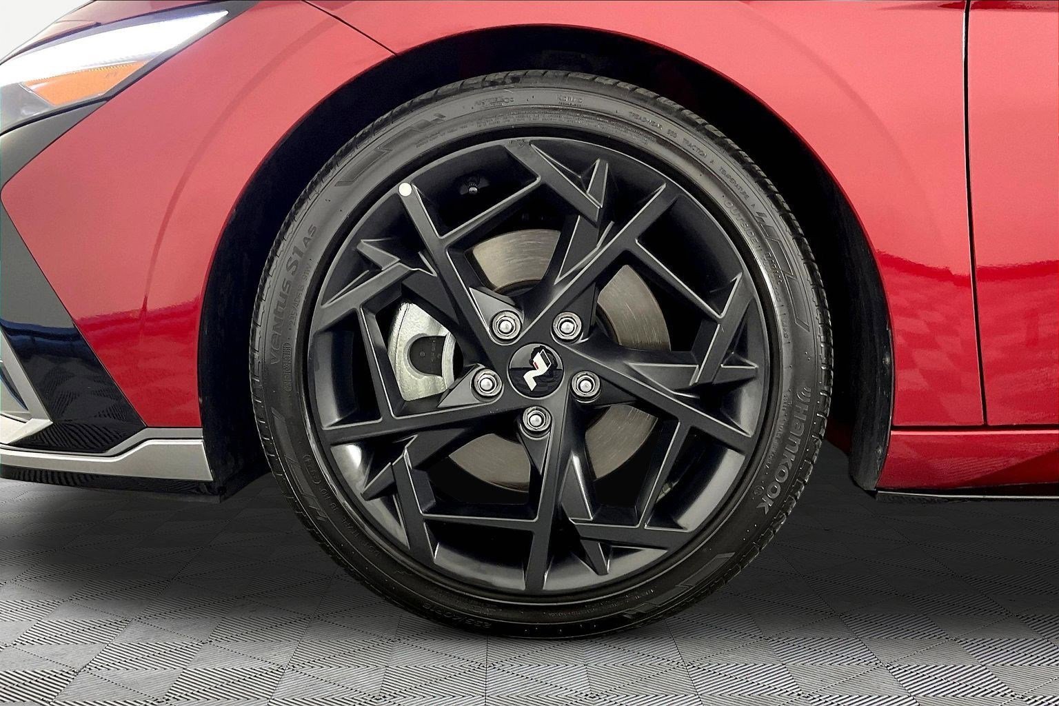 Certified 2025 Hyundai Elantra N Line image 33