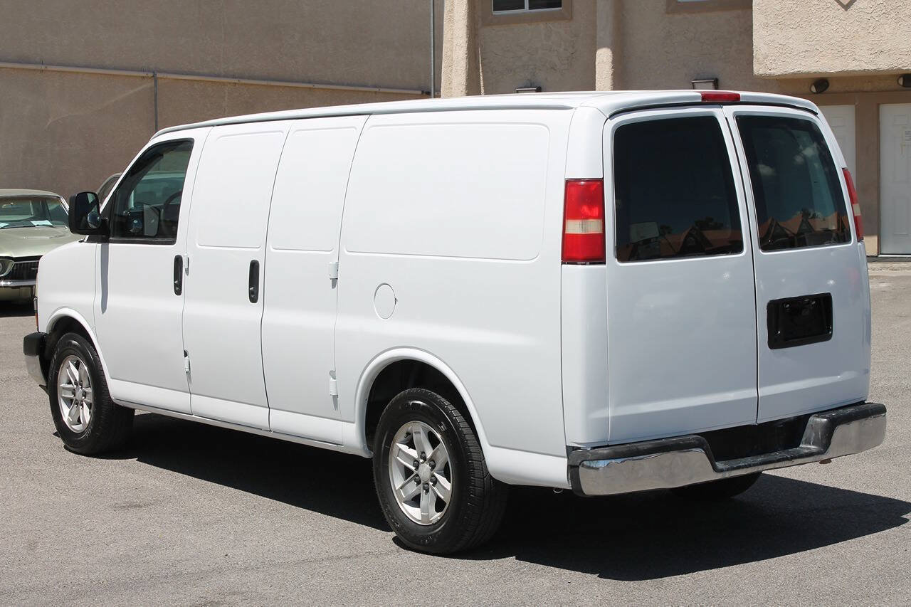 Used 2004 Chevrolet Express 1500 RWD image 6