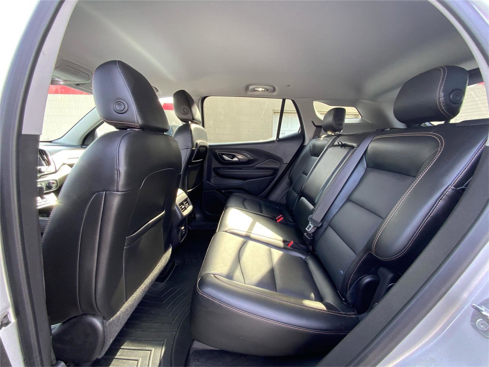 Used 2019 GMC Terrain SLT w/ Preferred Package image 11