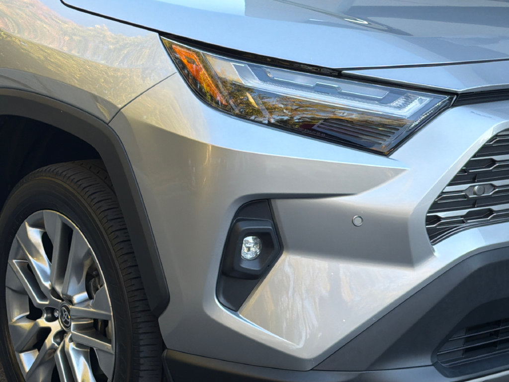 Used 2023 Toyota RAV4 Limited AWD/4WD image 10
