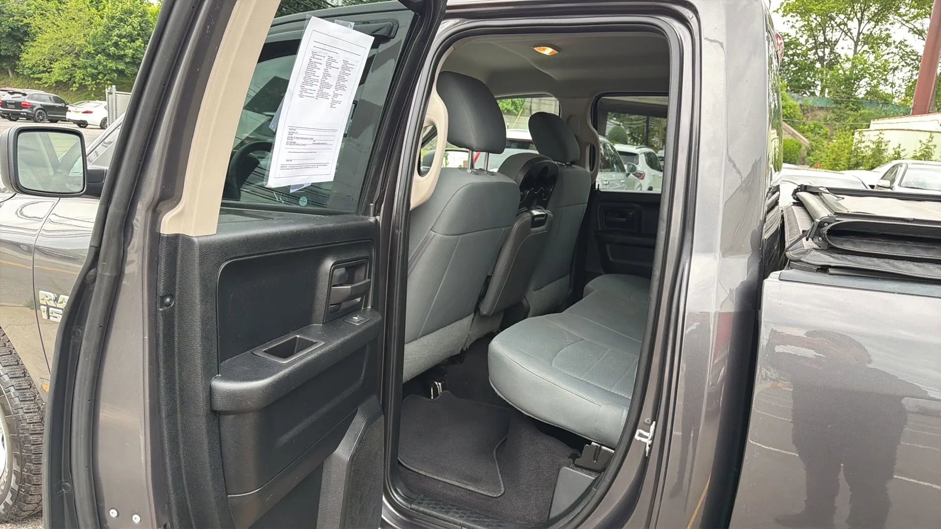 Used 2017 RAM 1500 Express AWD/4WD image 25