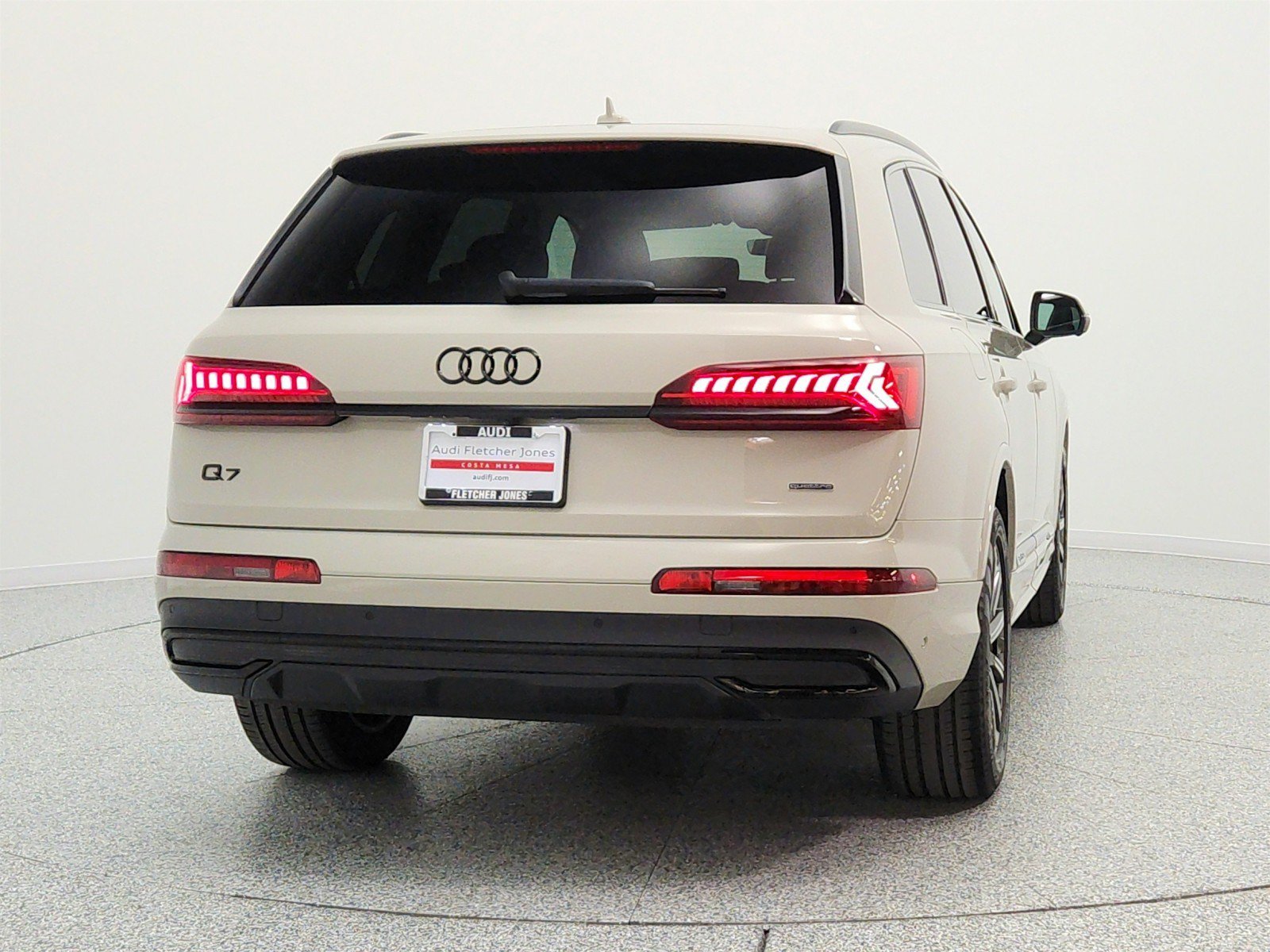 Used 2023 Audi Q7 2.0T Premium Plus w/ Premium Plus Package AWD/4WD image 6