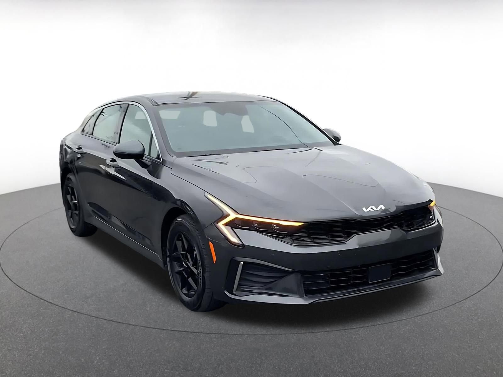 Used 2025 Kia K5 LXS FWD image 3