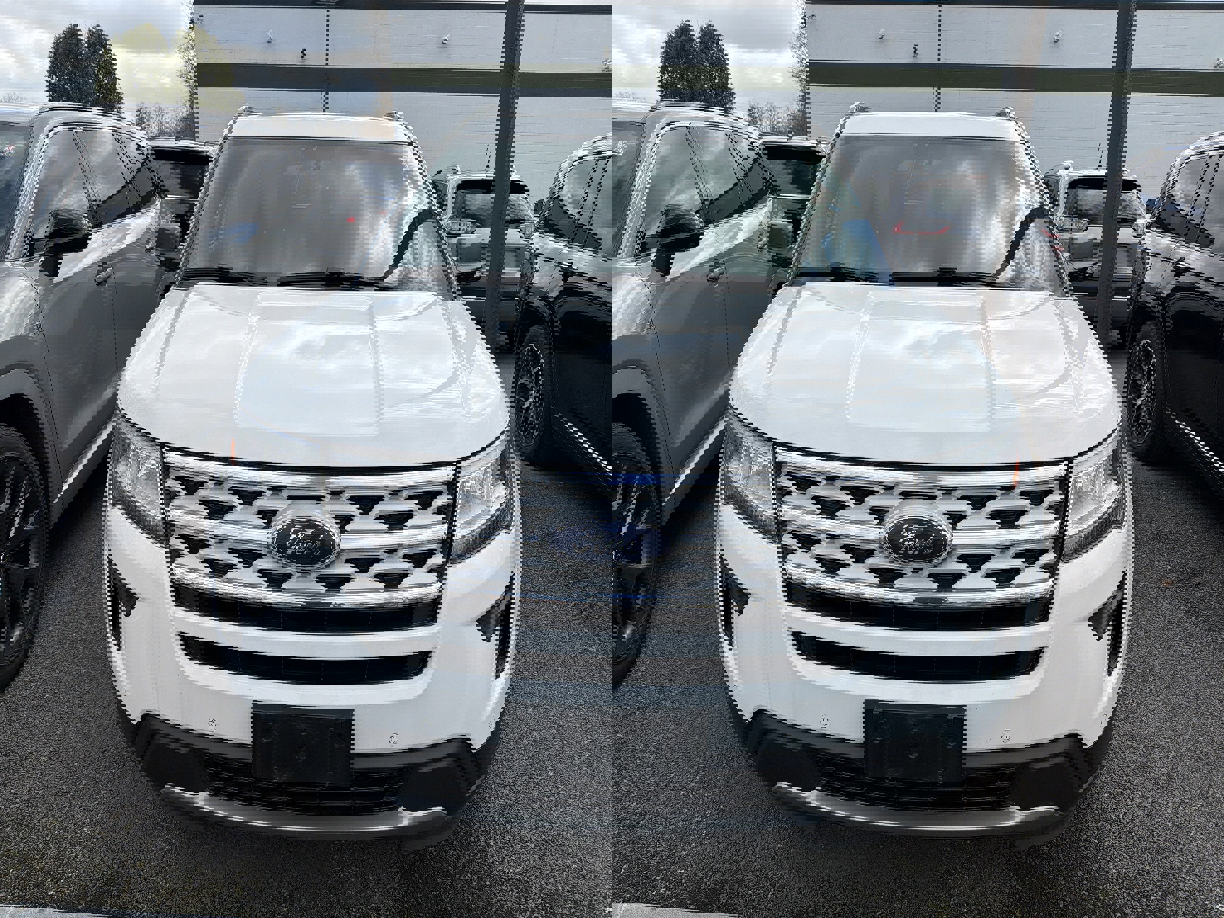 Used 2019 Ford Explorer XLT w/ Equipment Group 202A AWD/4WD image 3