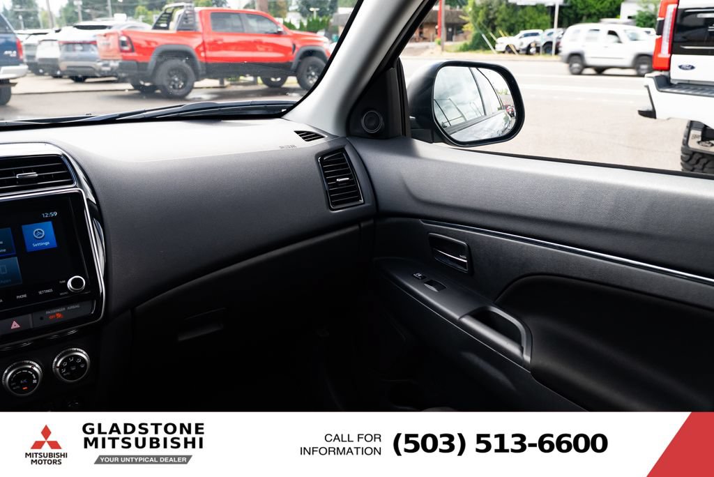 Used 2025 Mitsubishi Outlander Sport LE AWD/4WD image 11