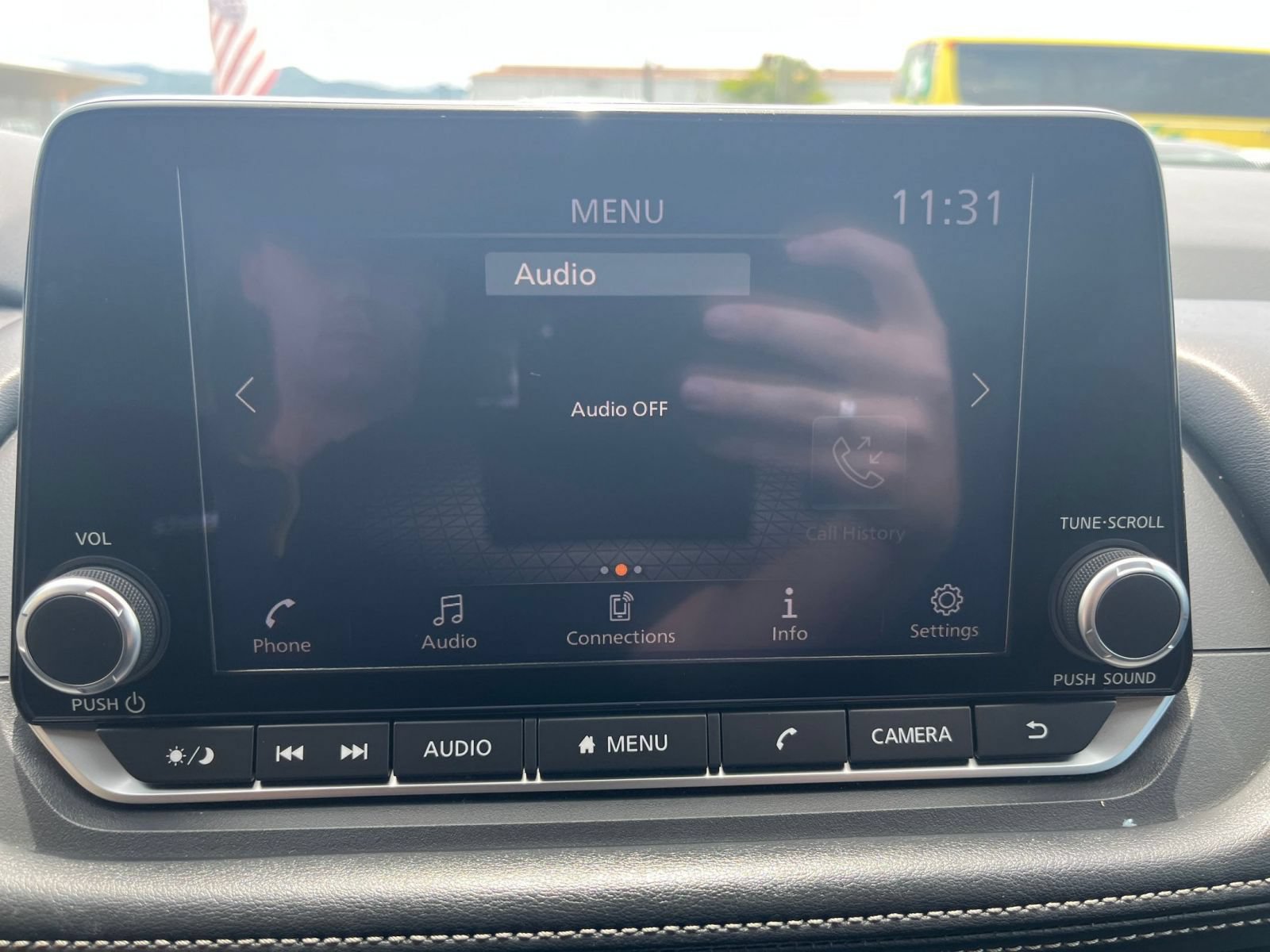 Used 2024 Nissan Rogue S AWD/4WD image 19