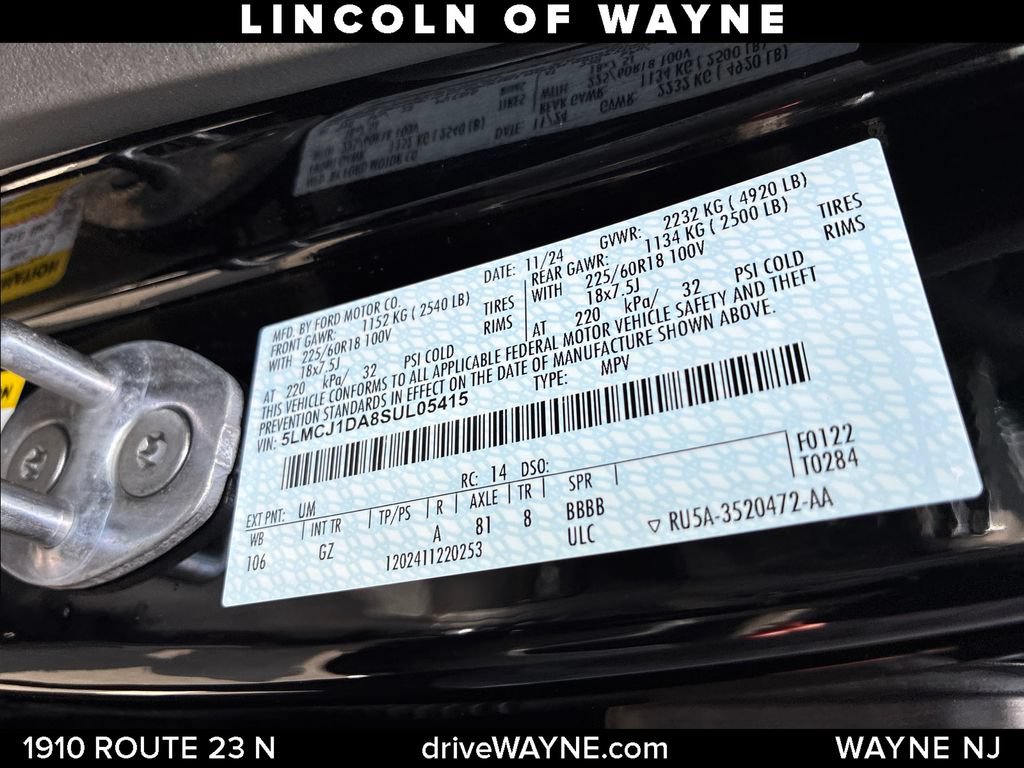 Certified 2025 Lincoln Corsair AWD w/ Equipment Group 101A image 29