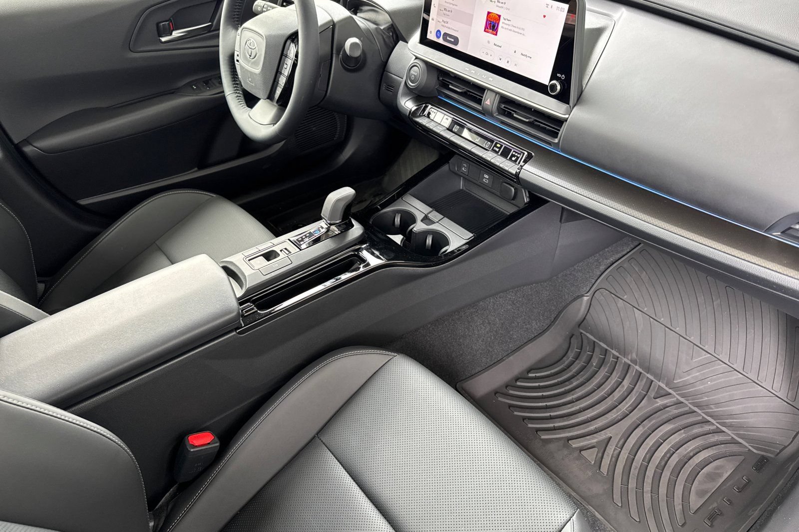 New 2027 Toyota Prius FWD image 18