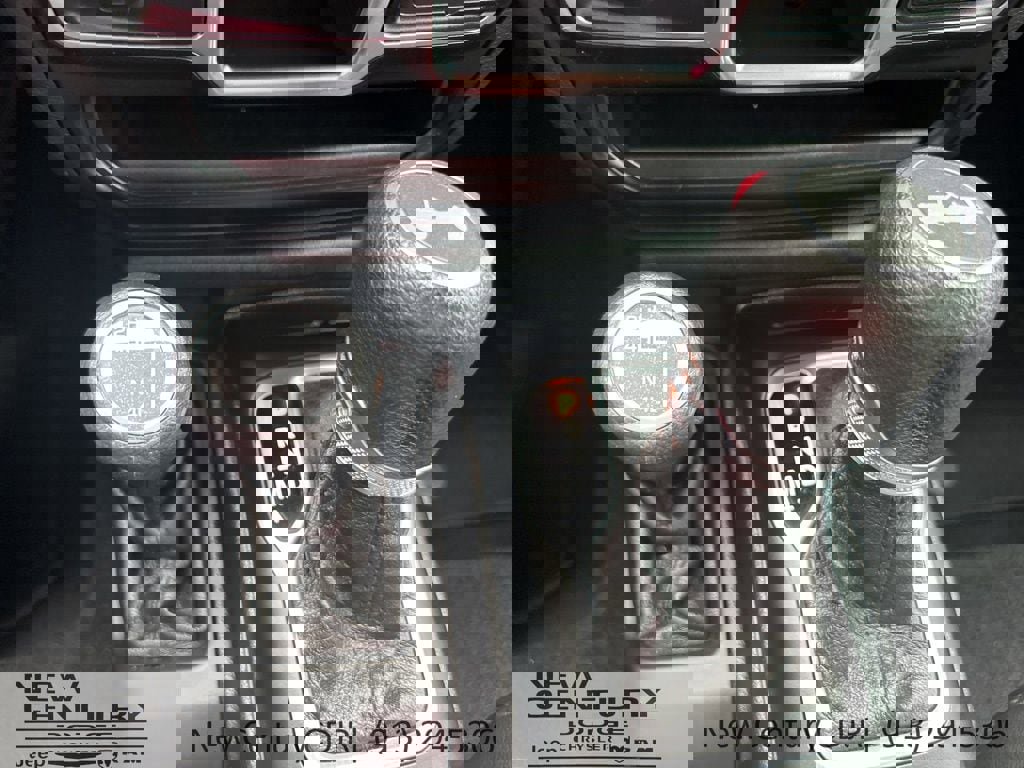 Used 2021 Jeep Wrangler Unlimited Sport image 26