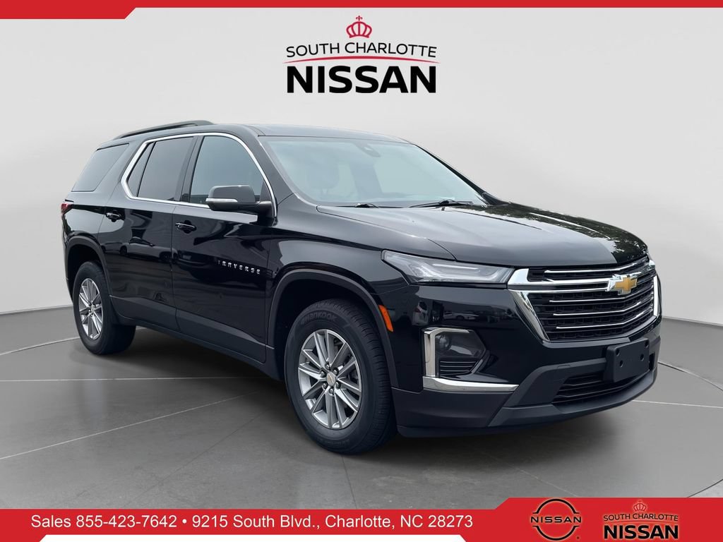 Used 2023 Chevrolet Traverse LT