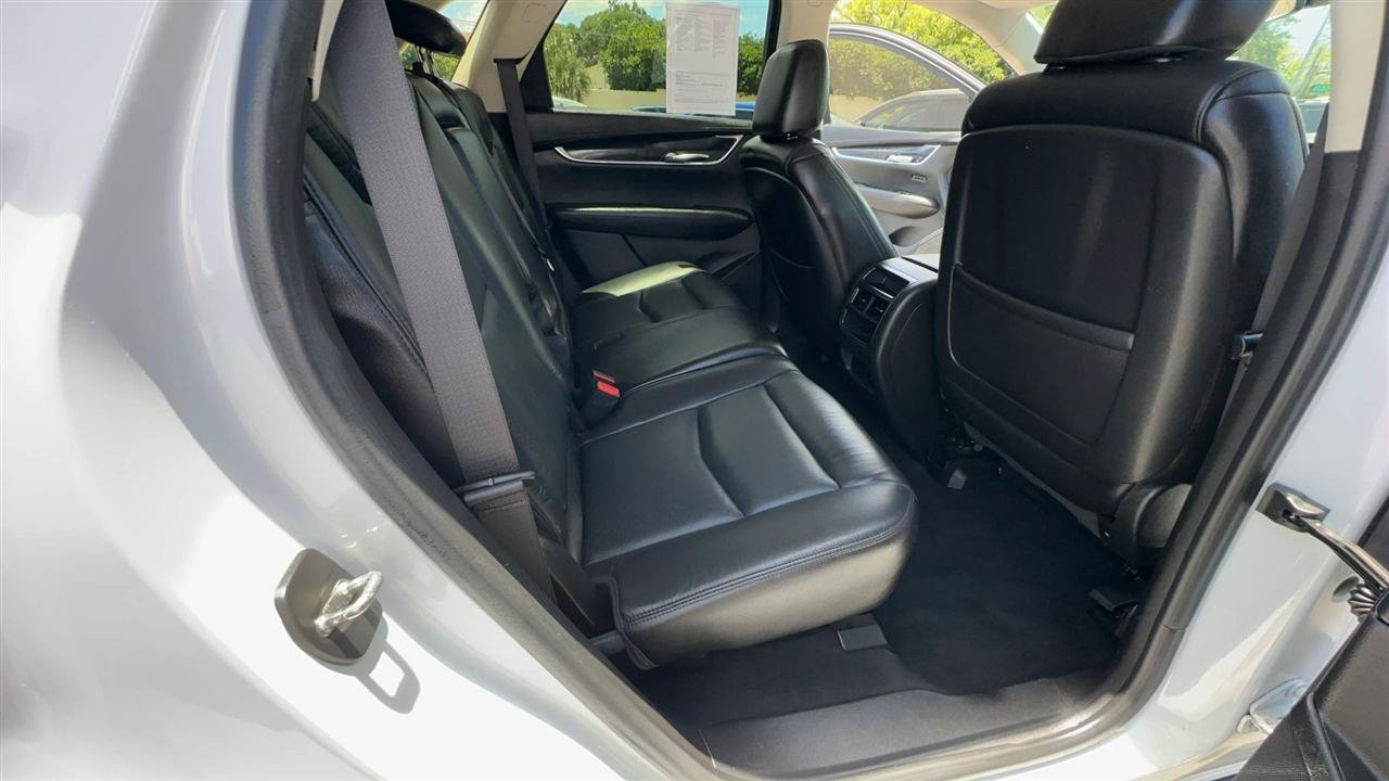Used 2017 Cadillac XT5 Luxury FWD image 20