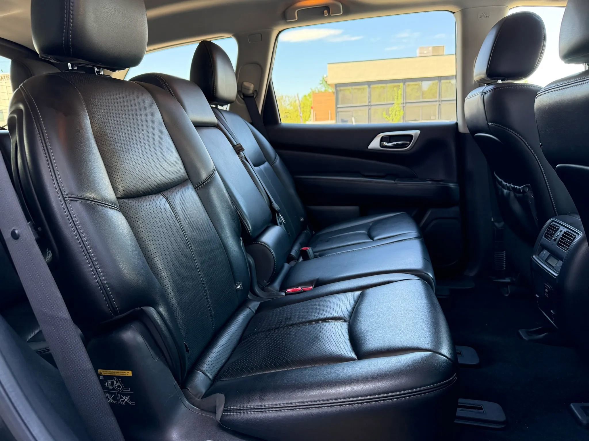 Used 2017 Nissan Pathfinder Platinum w/ Cargo Package AWD/4WD image 15