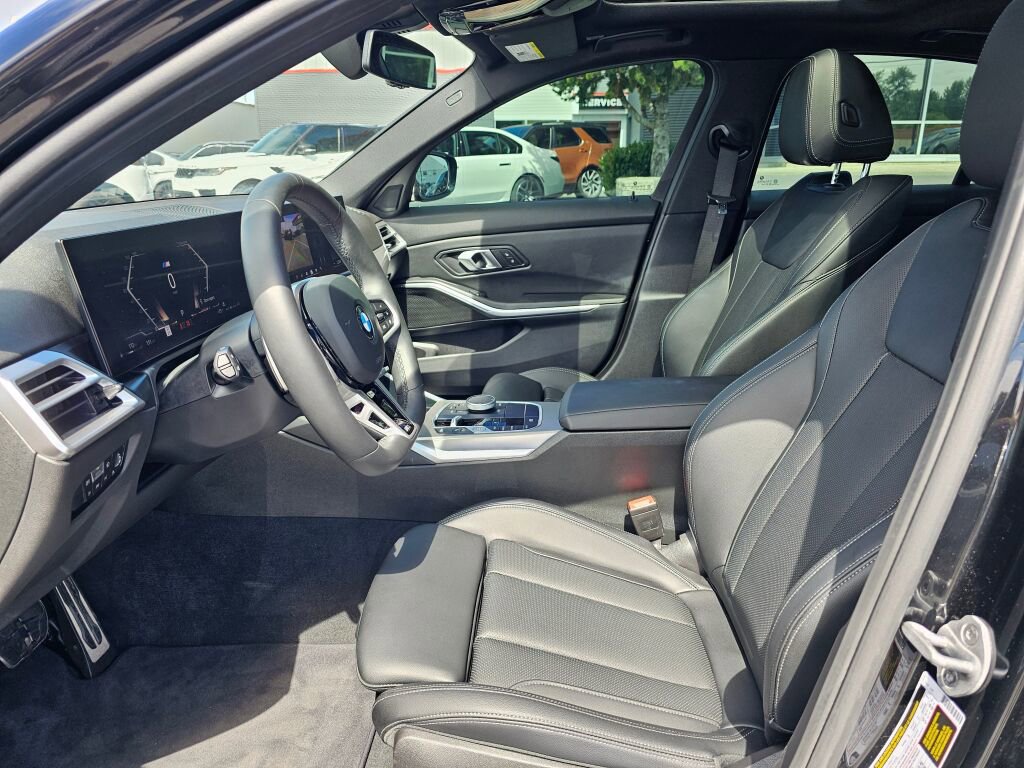 Used 2025 BMW 330i xDrive Sedan w/ M Sport Package image 19