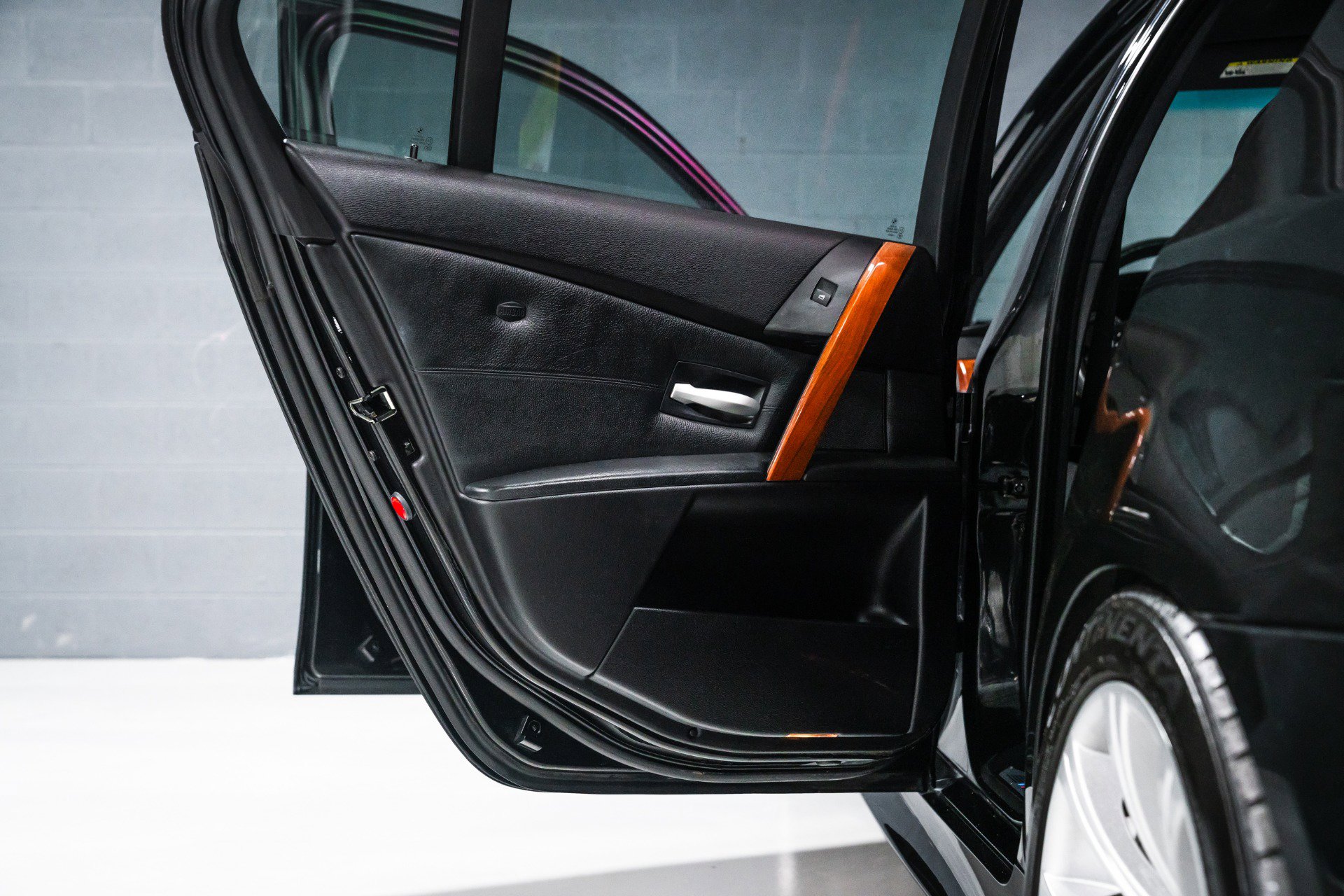 Used 2007 BMW M5 RWD image 31