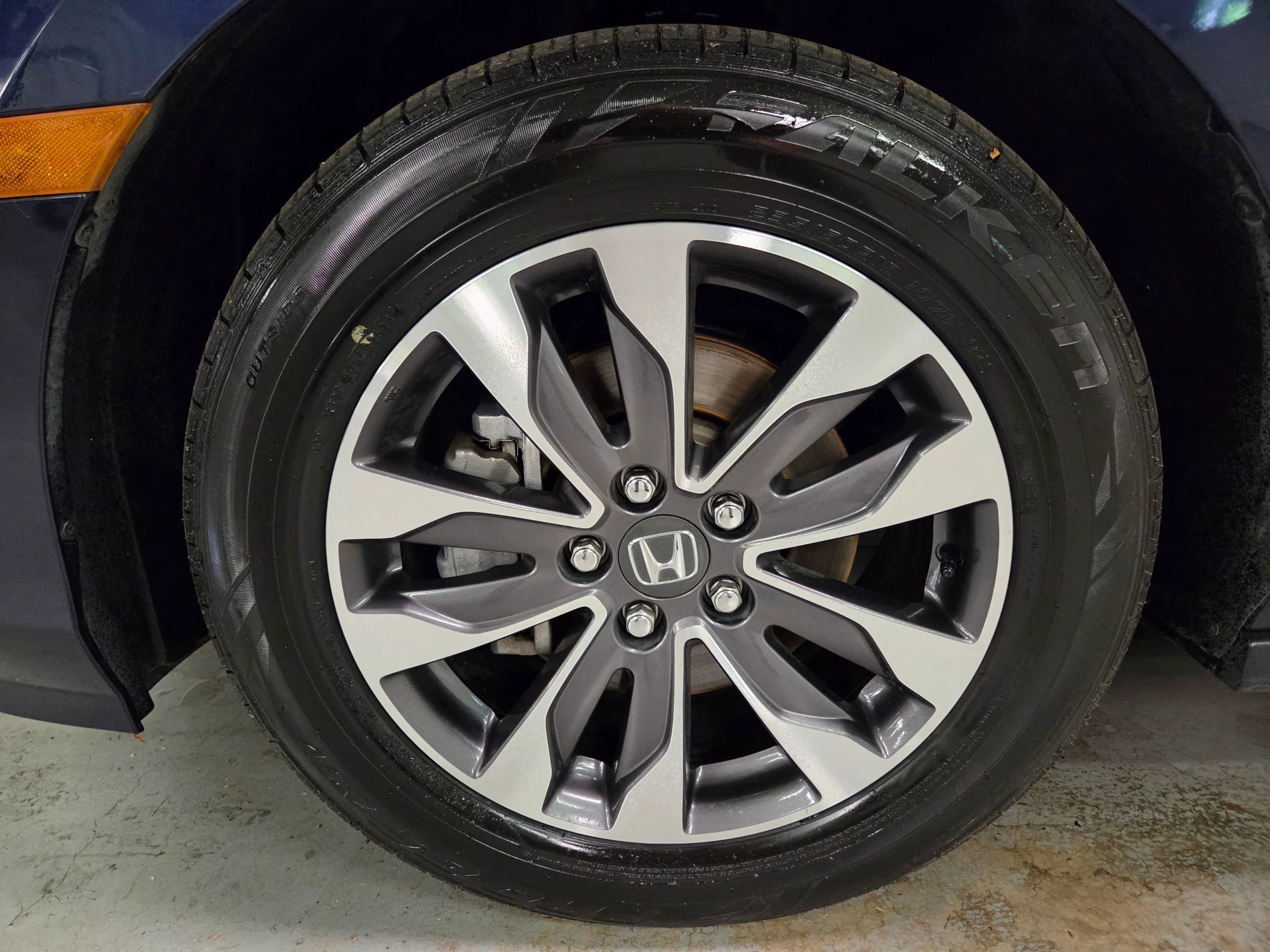 Used 2023 Honda Odyssey EX-L image 13