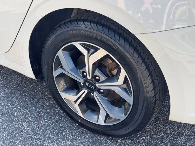 Certified 2021 Kia Forte LXS FWD image 8
