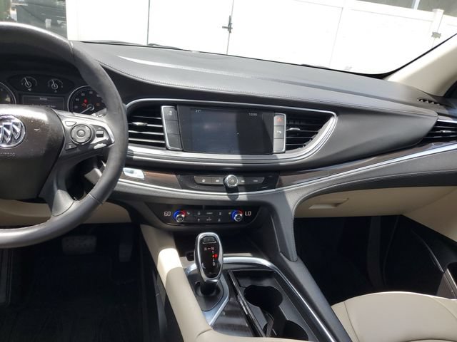 Used 2018 Buick Enclave Essence FWD image 13