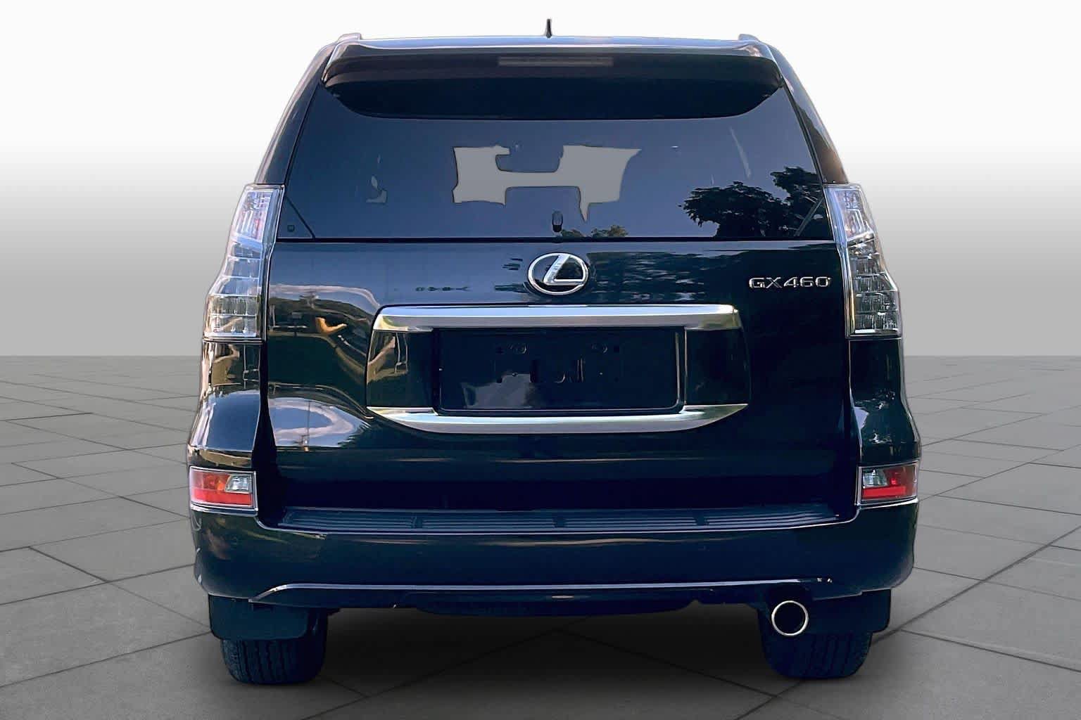 Used 2023 Lexus GX 460 Premium w/ Premium Package AWD/4WD image 4