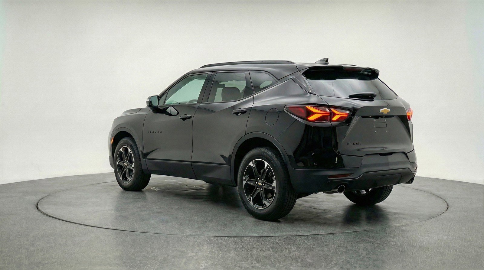 Used 2025 Chevrolet Blazer LT image 6