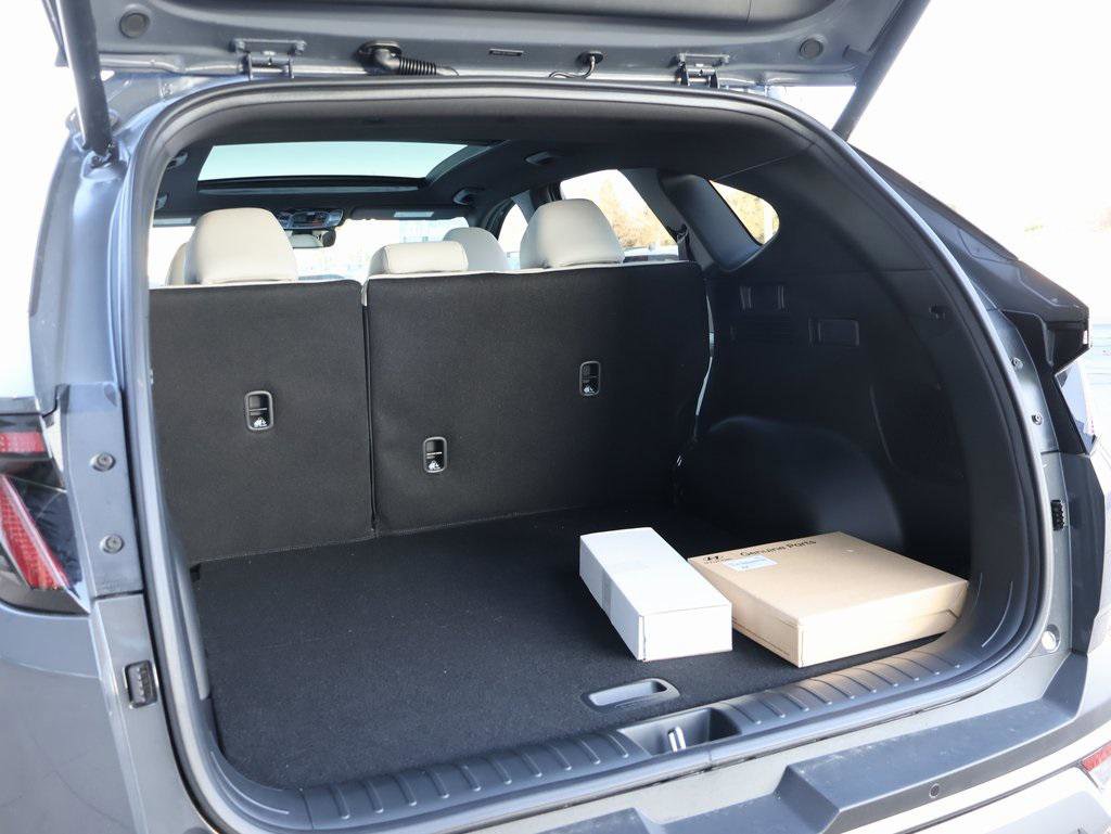 New 2026 Hyundai Tucson Limited image 16