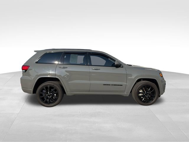 Used 2021 Jeep Grand Cherokee Laredo X AWD/4WD image 4
