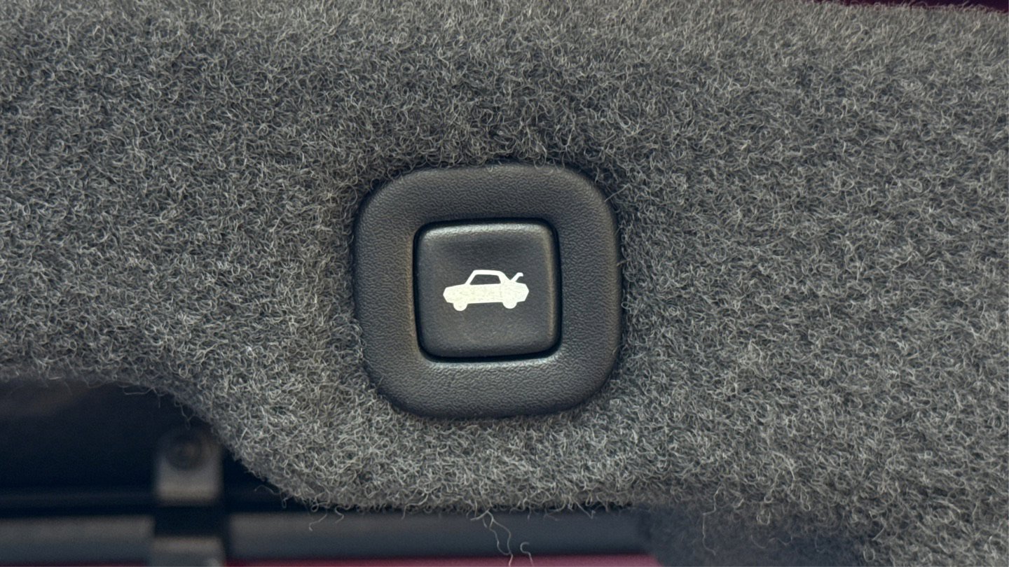 Used 2006 Cadillac XLR image 45