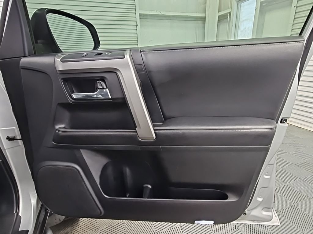 Used 2015 Toyota 4Runner SR5 RWD image 36