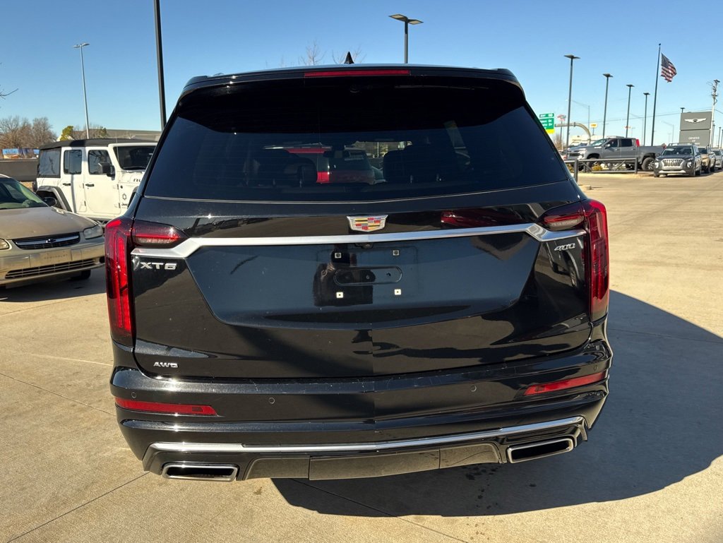 Used 2023 Cadillac XT6 Premium Luxury image 5