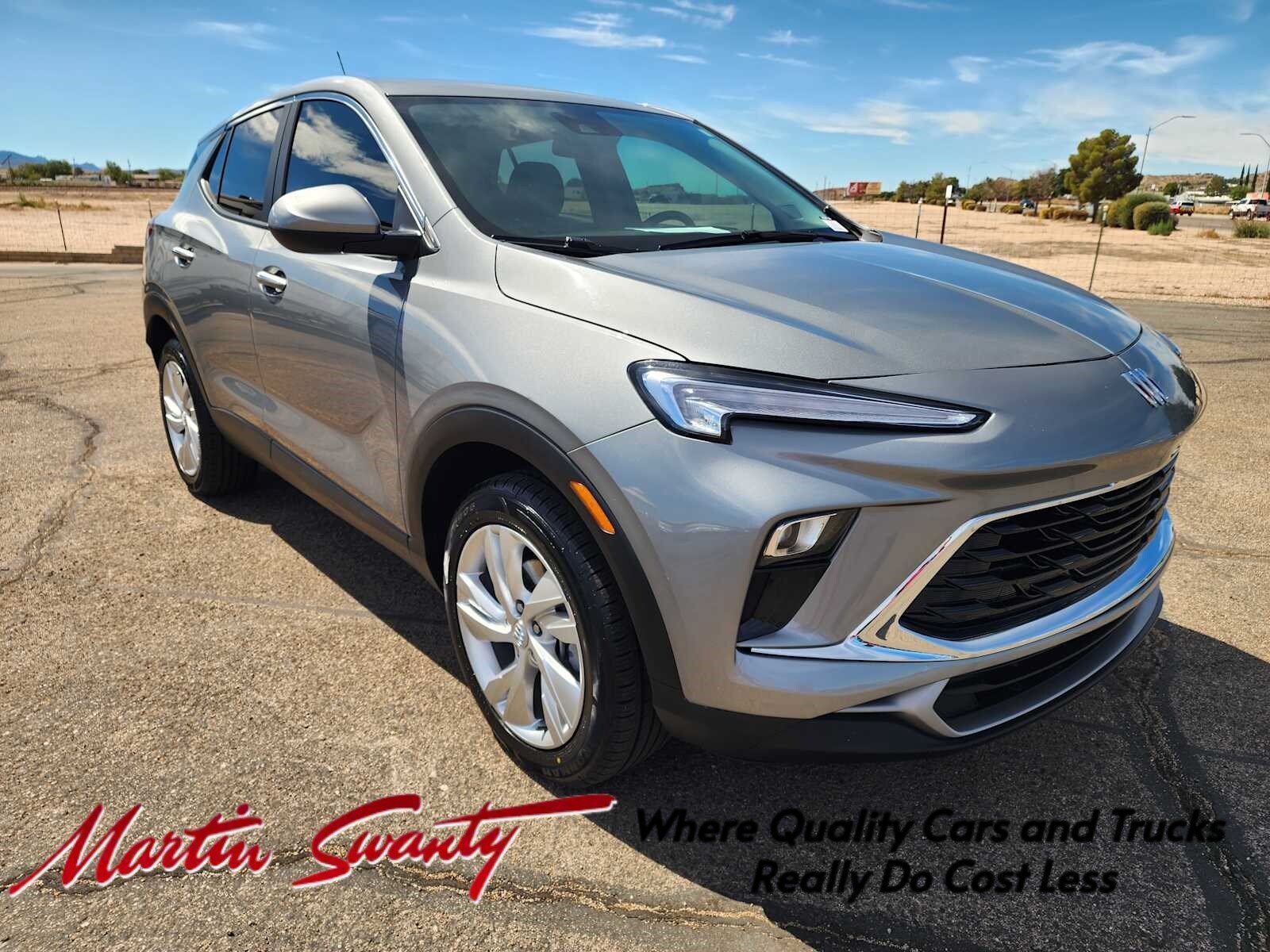 Used 2025 Buick Encore GX Preferred AWD/4WD image 1